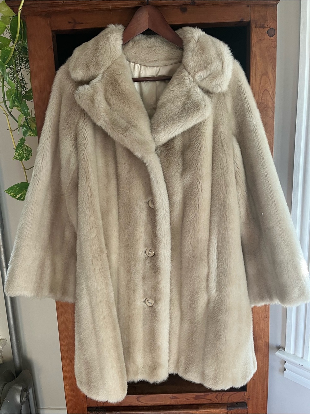 Vintage Sportowne Grandella II Faux Tourmaline Mink Fur Champagne Beige Coat